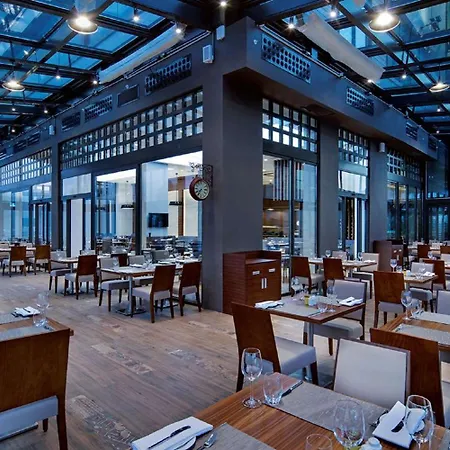 Szálloda Hilton Garden Bayrakli 4*