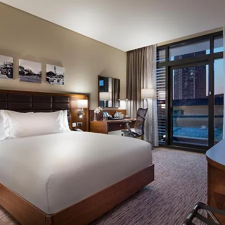 Hilton Garden Bayrakli Hotel 4*