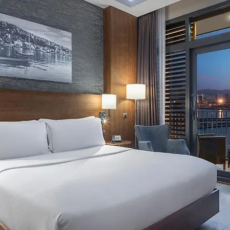 Hilton Garden Bayrakli Hotel