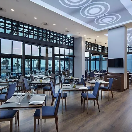 Hilton Garden Bayrakli