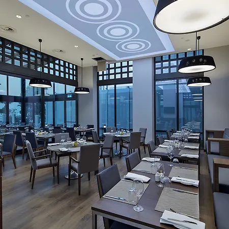 Hilton Garden Bayrakli