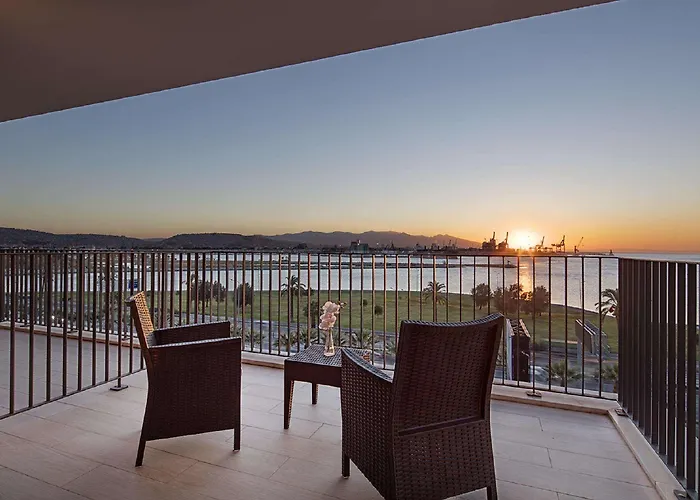 Hilton Garden Bayrakli 4*