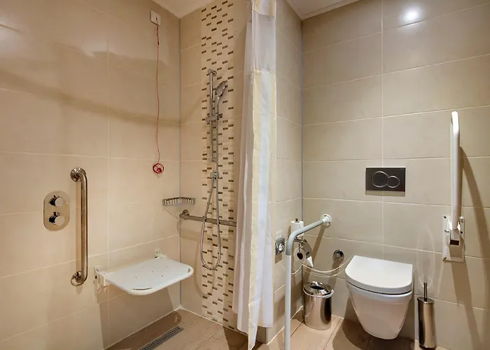 Hilton Garden Bayrakli 4*