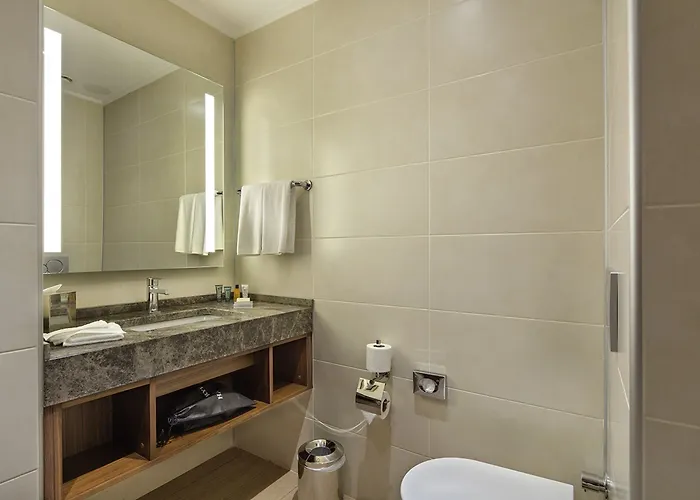 Hilton Garden Bayrakli