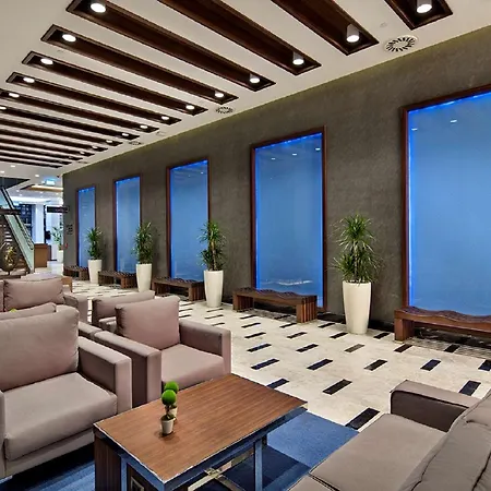 Hilton Garden Bayrakli 4*