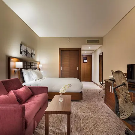 Hilton Garden Bayrakli 4* Esmirna