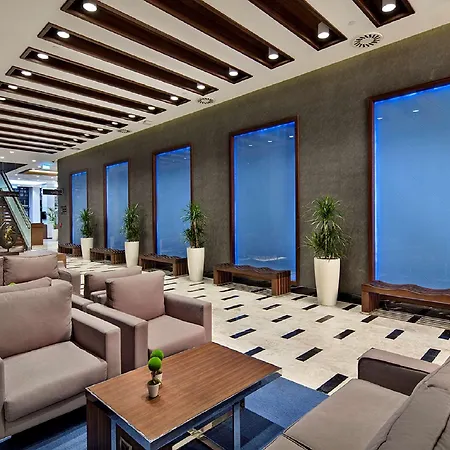 Hilton Garden Bayrakli