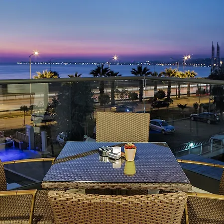 Hilton Garden Bayrakli Hotel 4*