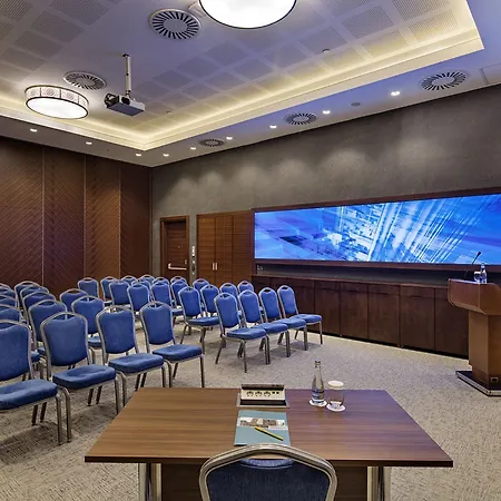 Hilton Garden Bayrakli Hotel Esmirna