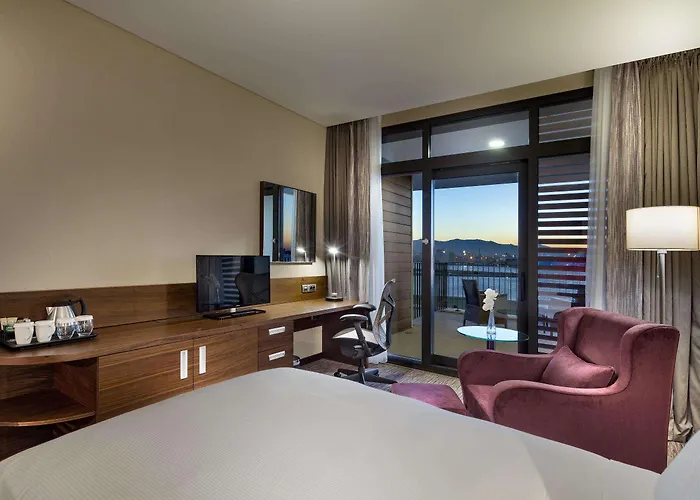 Hilton Garden Bayrakli