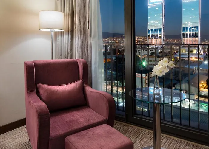 Hilton Garden Bayrakli