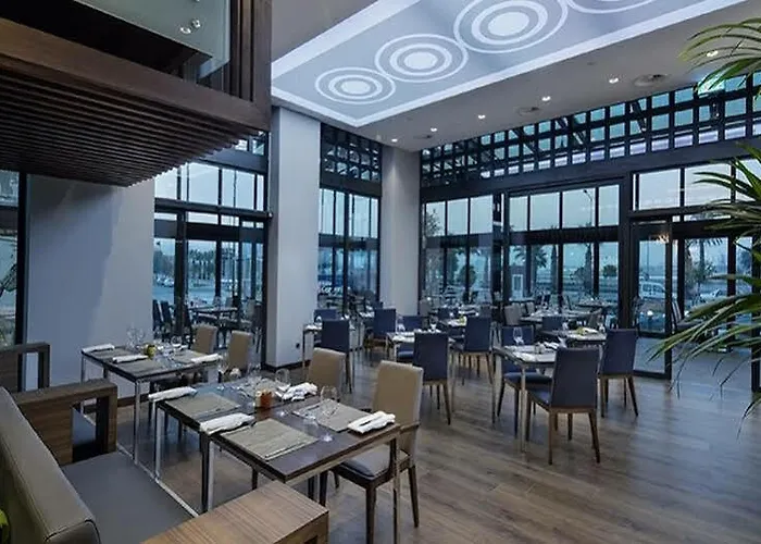 Hilton Garden Bayrakli Hotel İzmir