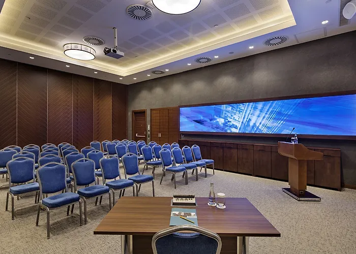 Hilton Garden Bayrakli Hotel İzmir