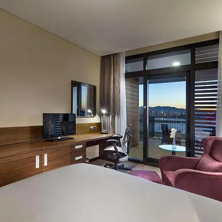 Hilton Garden Bayrakli