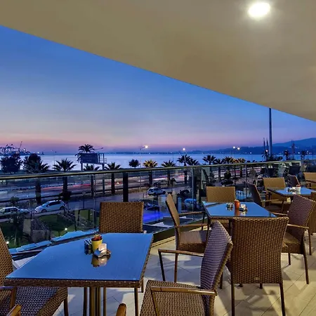 Hilton Garden Bayrakli 4*