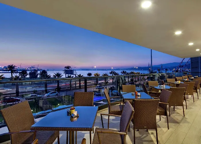 Hilton Garden Bayrakli 4*