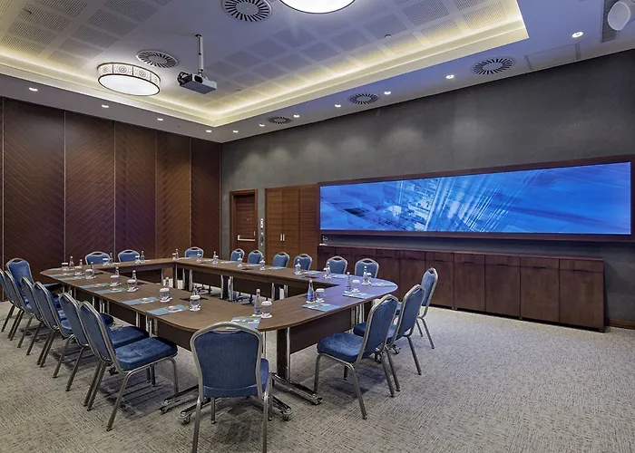 Hilton Garden Bayrakli